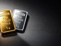 Harga Emas Antam Anjlok Rp55.000, Perak Ikut Tergerus