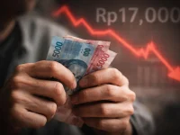 Rupiah Sentuh Rp17.000, Biaya Hidup Terancam Naik